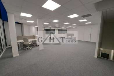 Local industriel  5915 €