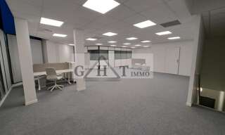 Local industriel  412 m² à louer à Grigny (91350)