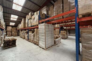 Local industriel  9500 €