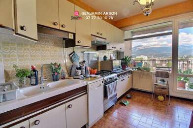 Appartement 4 pièces 164000 €