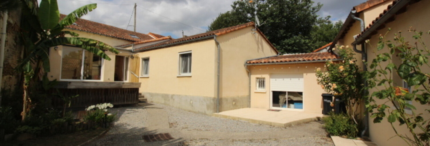 Maison 9 Pièces 150 m² à vendre à Saint-Genest-d'Ambière (86140)