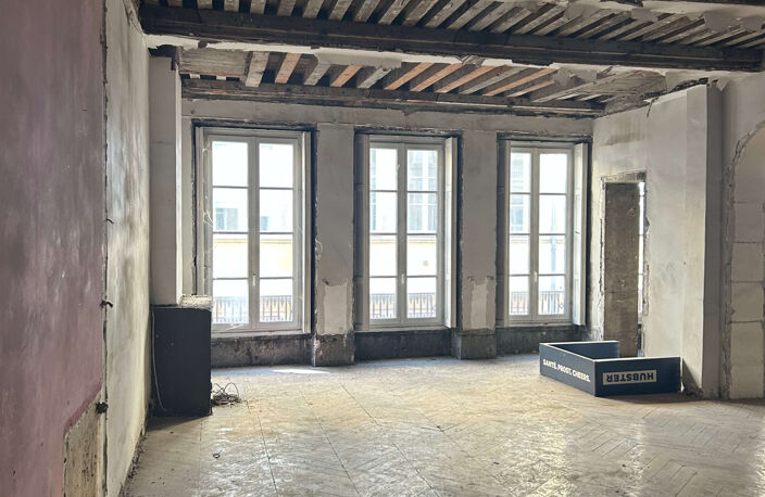 Appartement T2 entièrement rénové de 50.48m2 rue Mercière ! — photo 3