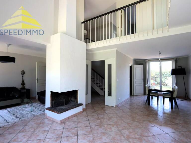 À vendre – Maison familiale 7 pièces – Mandres-les-Roses (94520) — photo 1