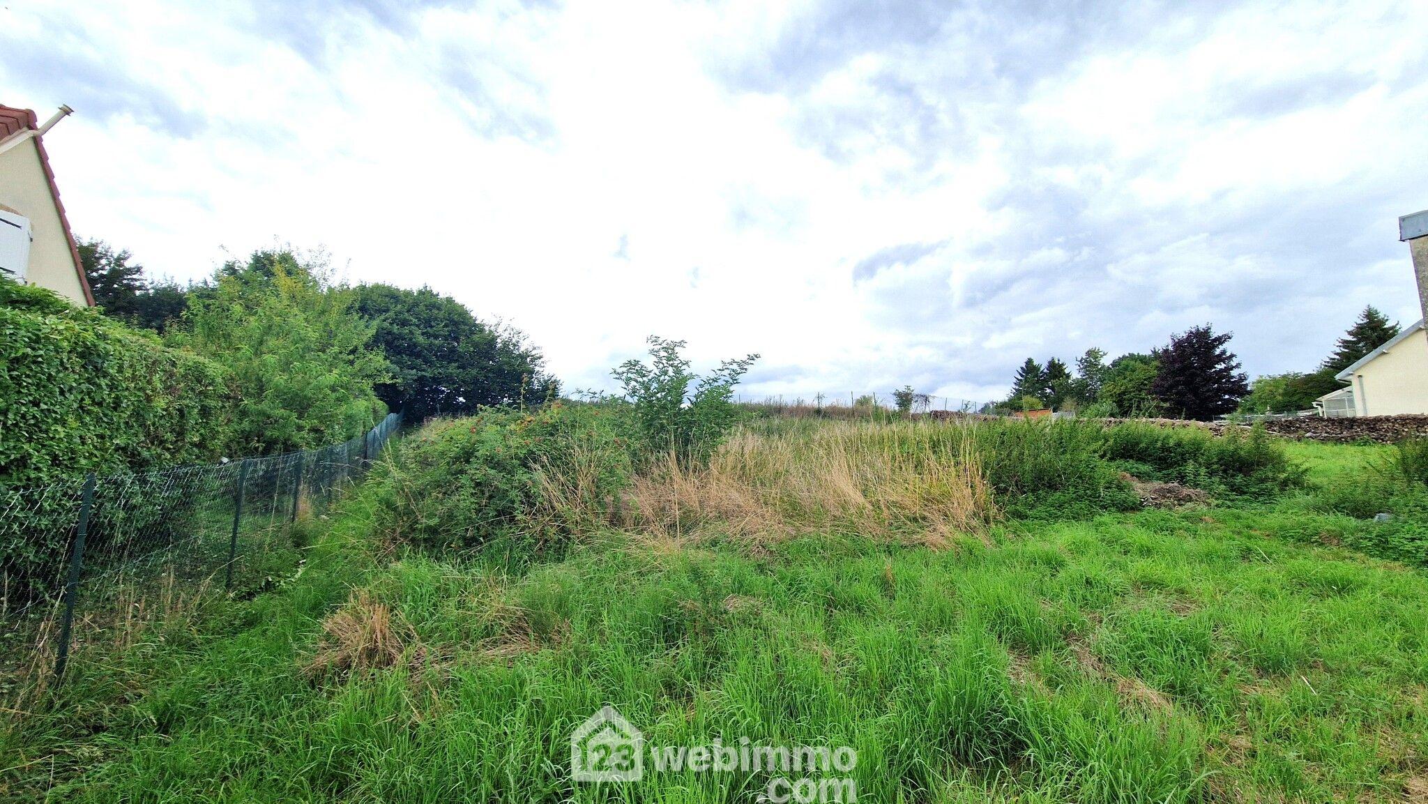 Photo Terrain à bâtir - 886m² - Suzy image 2/4