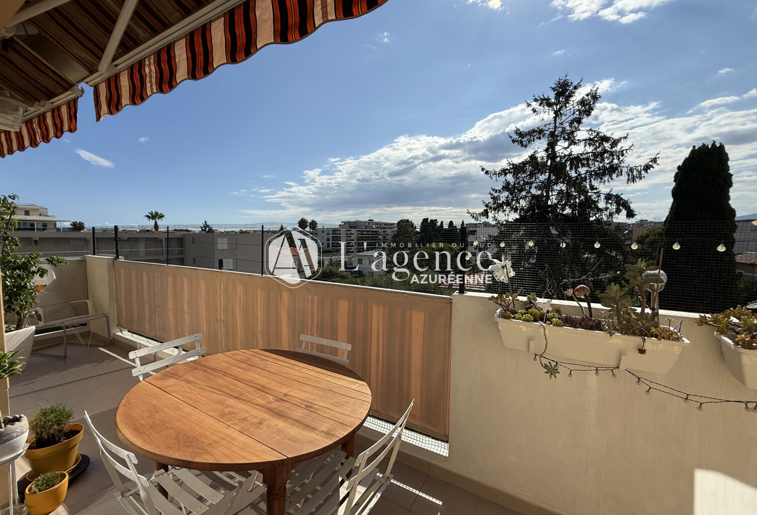 CAGNES SUR MER - LES VESPINS : APPARTEMENT 3 PIÈCES 74m2 TRA — photo 1