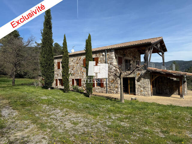 Maison 9 P+C — photo du bien
