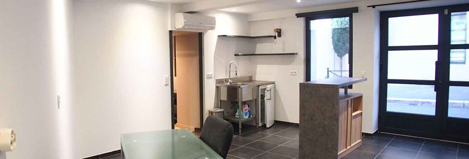 Bureau 1 Pièce 34 m² à louer à Roquebrune-sur-Argens (83520)