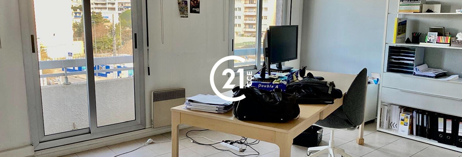Bureau  70 m² à louer à Cannes (06150)