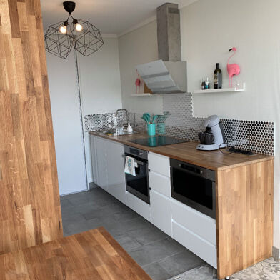 Appartement 6 pièces 490 €