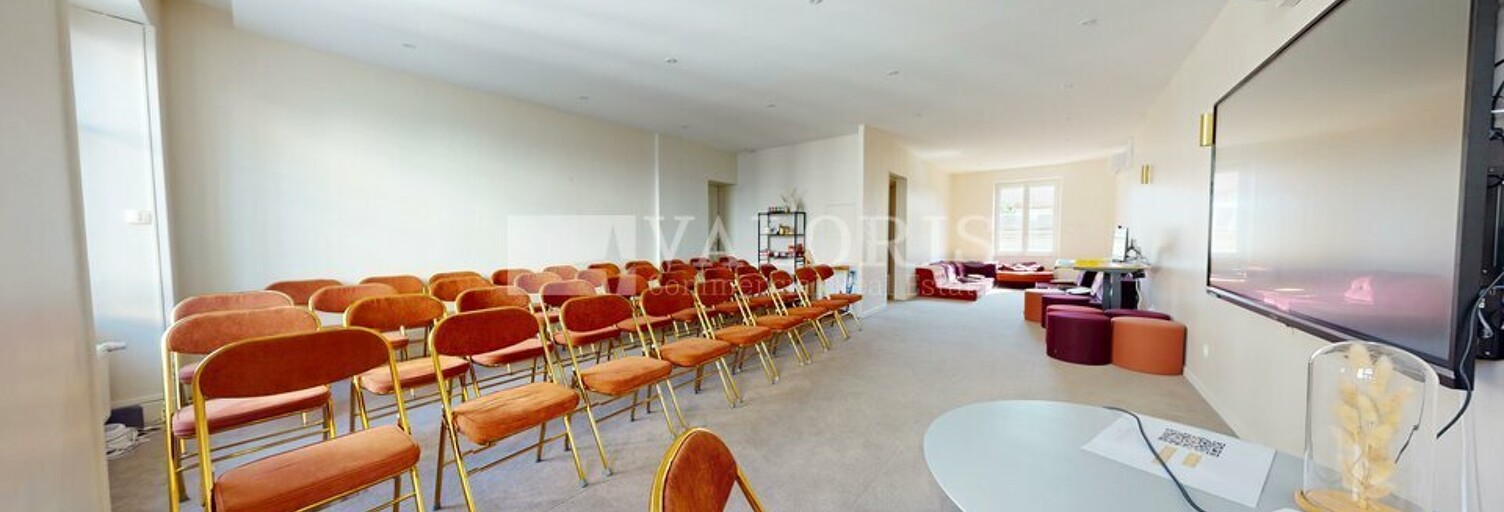 Commerce  298 m² à louer à Villeurbanne (69100)