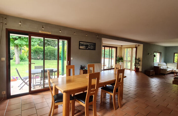 Maison Cintre 8 pièce(s) 200 m2 — photo 3