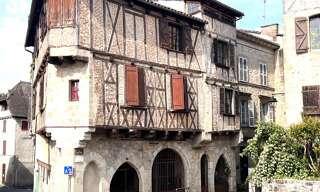 Appartement 8 Pièces 220 m² à vendre à Figeac (46100)