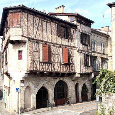 Appartement 8 pièces 379000 €