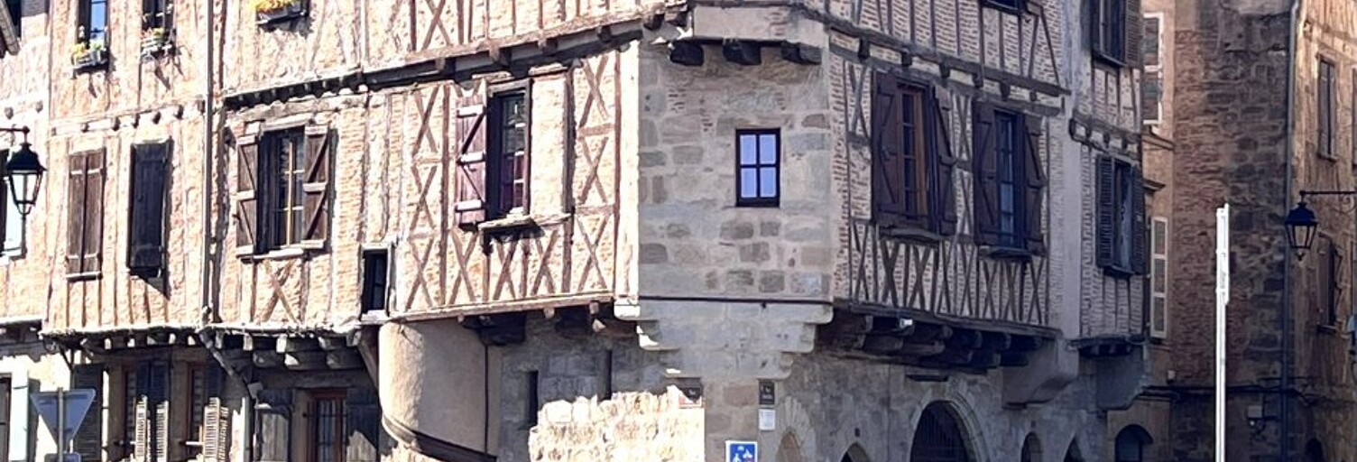 Appartement 8 Pièces 220 m² à vendre à Figeac (46100)