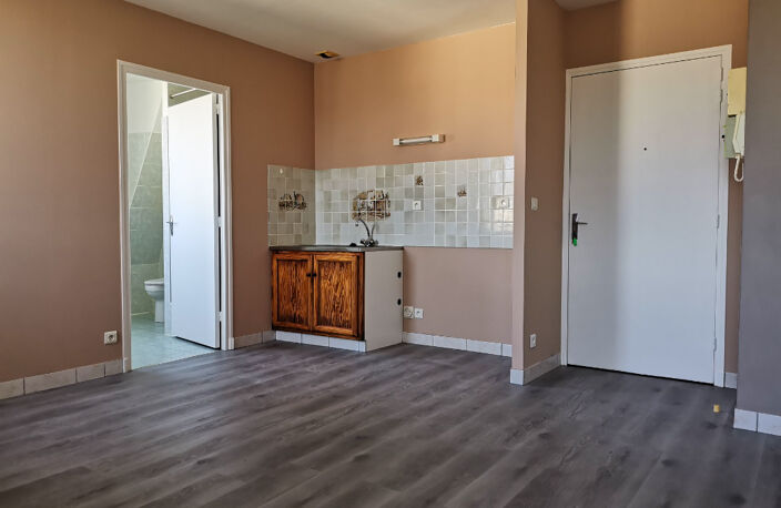 Appartement SAINTE GENEVIEVE - 1 pièce(s) - 24.12 m² — photo 2