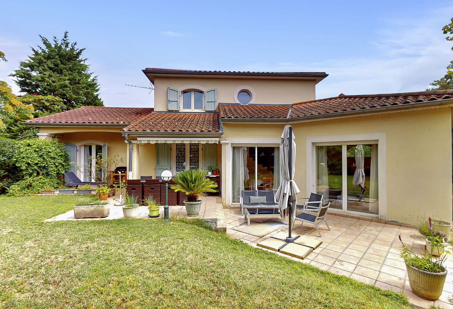 Magnifique maison d'architecte Décines-charpieu 5 pièce(s) 163 m2 — photo 1