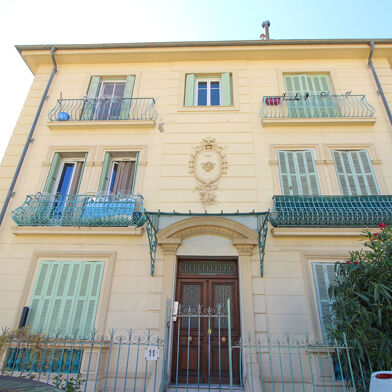 Immeuble  1180000 €