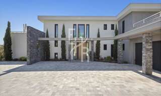 Maison 8 Pièces 420 m² à vendre à Opio (06650)