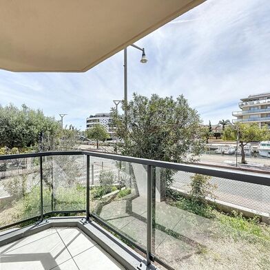 Commerce 3 pièces 441000 €