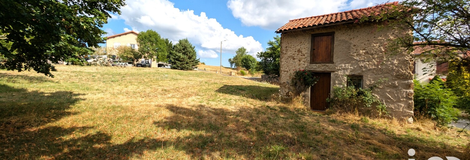 Terrain  740 m² à vendre à Vorey (43800)