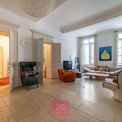 Appartement 7 pièces 740000 €