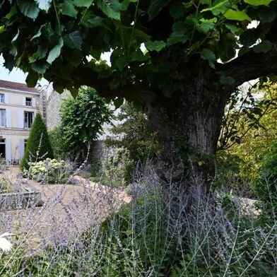 Maison 7 pièces 400000 €