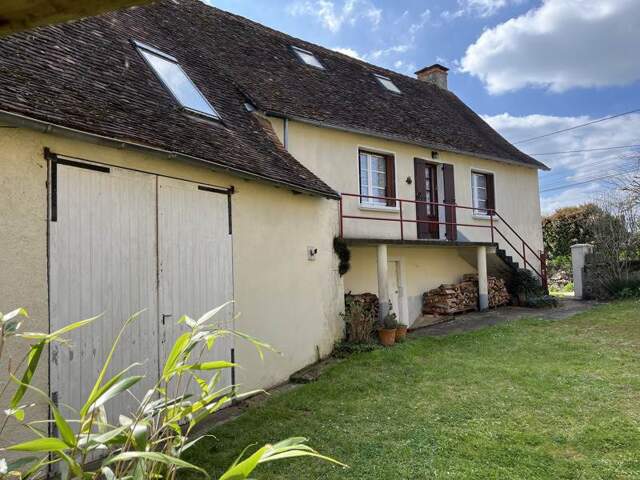 Maison en pierre de 5 pièces principales — photo du bien