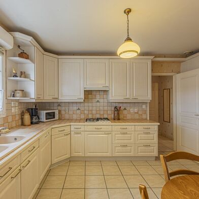 Maison 8 pièces 349000 €