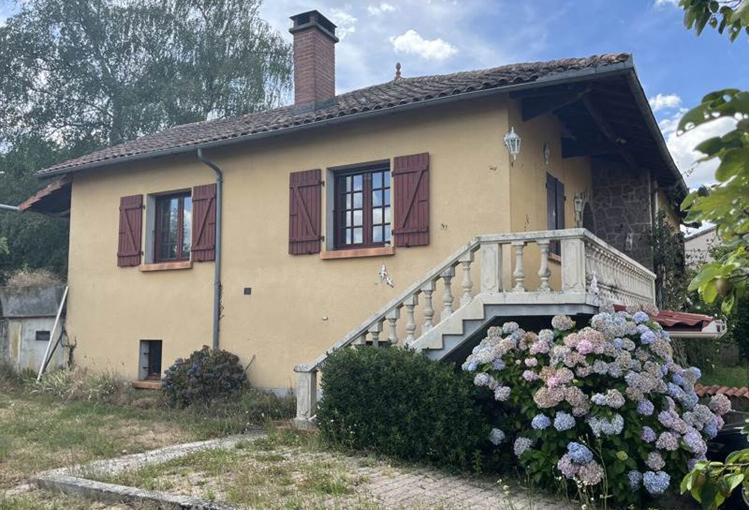Maison en pierre de 4 pièces principales — photo 1