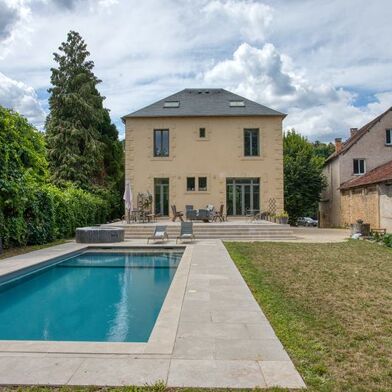 Maison 7 pièces 495000 €