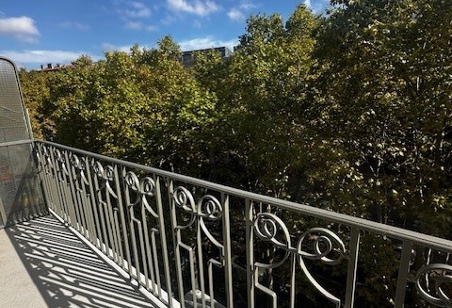 Appartement de type T3 meublé trés lumineux avec ascenseur / — photo 1