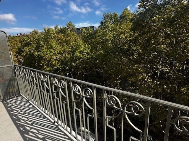 Appartement de type T3 meublé trés lumineux avec ascenseur / — photo du bien