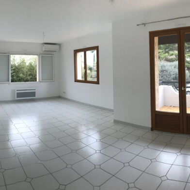 Appartement 4 pièces 1300 €