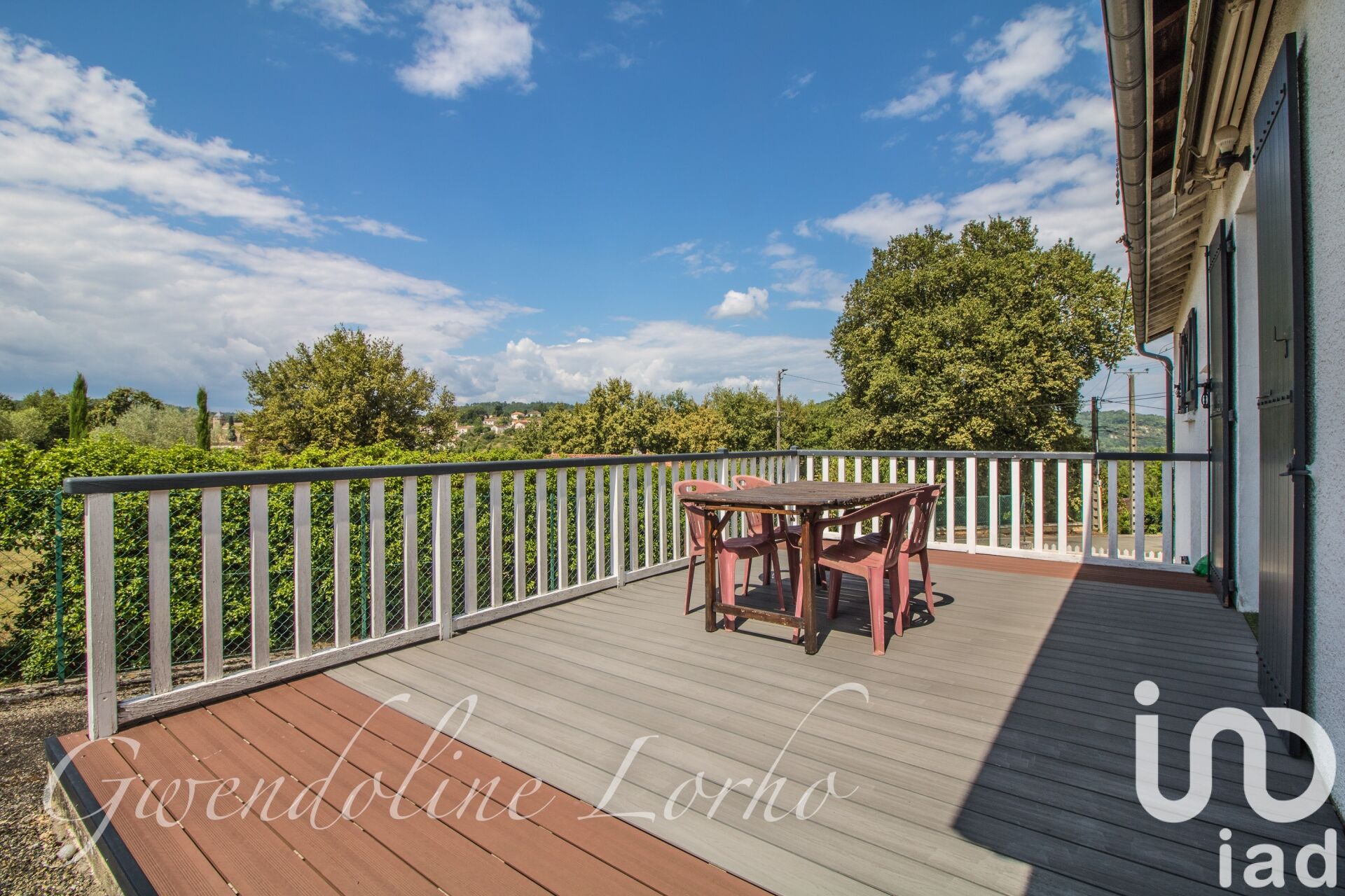 Puy-L-Eveque - 225m² - 6p. - 5ch.