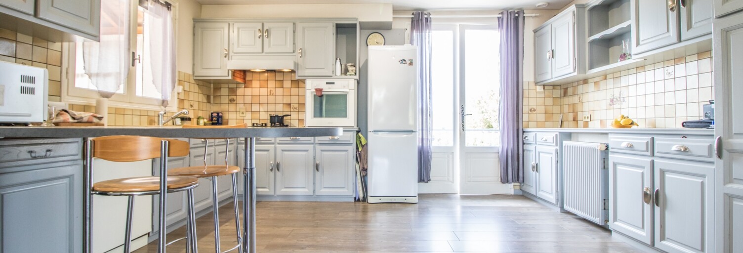 Maison 7 Pièces 225 m² à vendre à Puy-l'Évêque (46700)
