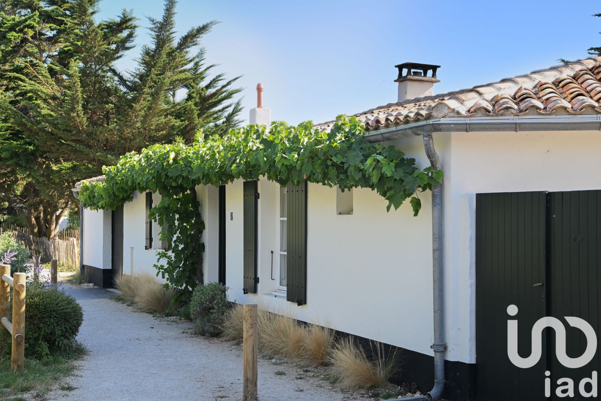 Ste-Marie-De-Re - 187m² - 7p. - 5ch.