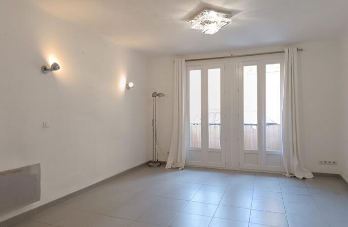 T3 ou Local professionnel avec place de parking — photo 3