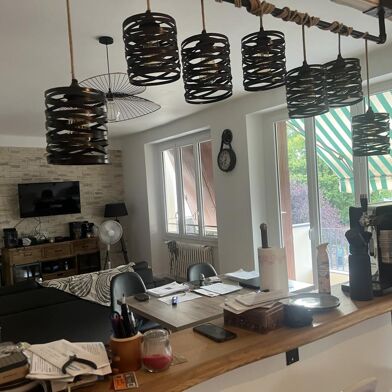 Appartement 3 pièces 749 €