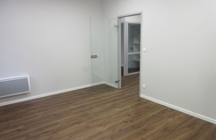 Rodez, local en rez-de-chaussée de 68 m² environ — photo 5