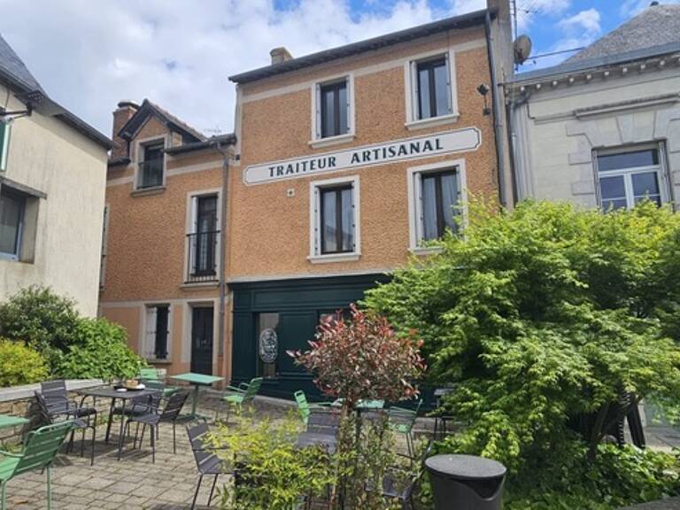  ️ À vendre : Murs commerciaux    Hyper-centre de Bain-de-Bretagne (35) — photo 1