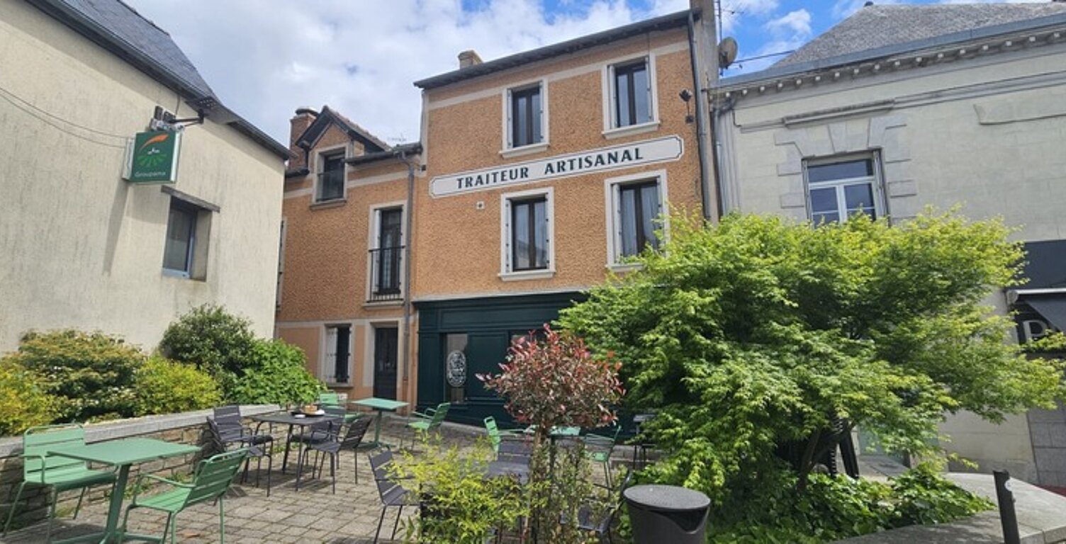  ️ À vendre : Murs commerciaux    Hyper-centre de Bain-de-Bretagne (35) — photo 1