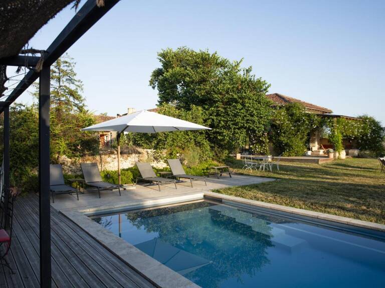 Bien unique dans une position idéale ! Superbe et unique rénovation, mêlant harmonieusement les styles anciens et contemporains, au sein de cette charmante propriété avec piscine, sauna et atelier d'artiste. Pompe à chaleur et panneaux solaires — photo 1