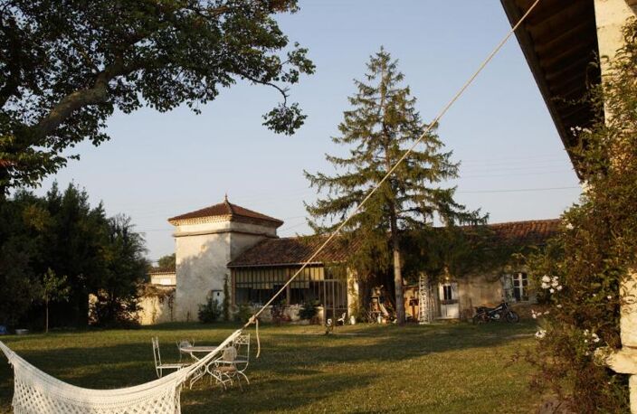 Bien unique dans une position idéale ! Superbe et unique rénovation, mêlant harmonieusement les styles anciens et contemporains, au sein de cette charmante propriété avec piscine, sauna et atelier d'artiste. Pompe à chaleur et panneaux solaires — photo 4