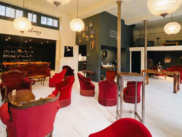 Loft Commercial Atypique et Haut de Gamme – Hyper Centre de Pau - 130M² — photo du bien