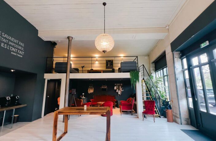 Loft Commercial Atypique et Haut de Gamme – Hyper Centre de Pau - 130M² — photo 3