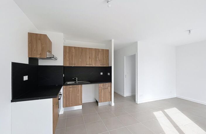 APPARTEMENT TYPE 3 REZ DE JARDIN TERRASSE + DEUX STATIONNEMENTS RESIDENCE NEUVE — photo 3