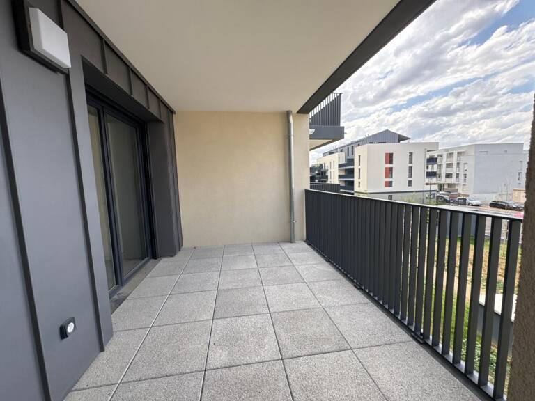 Appartement T4 avec balcon – Pont-de-Chéruy (38230) — photo 1