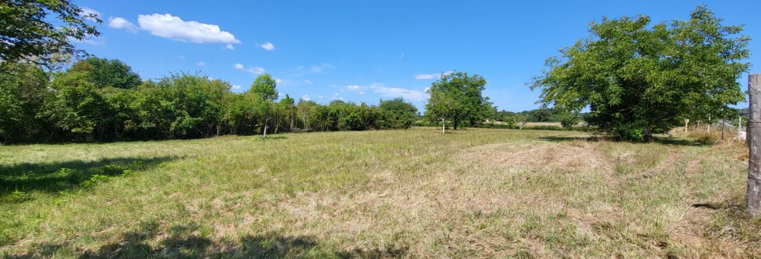 Terrain  8192 m² à vendre à Saint-Front-de-Pradoux (24400)