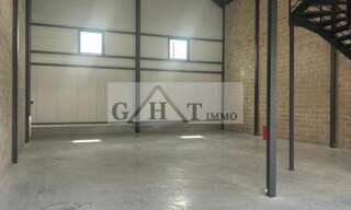 Local industriel  273 m² à louer à Groslay (95410)