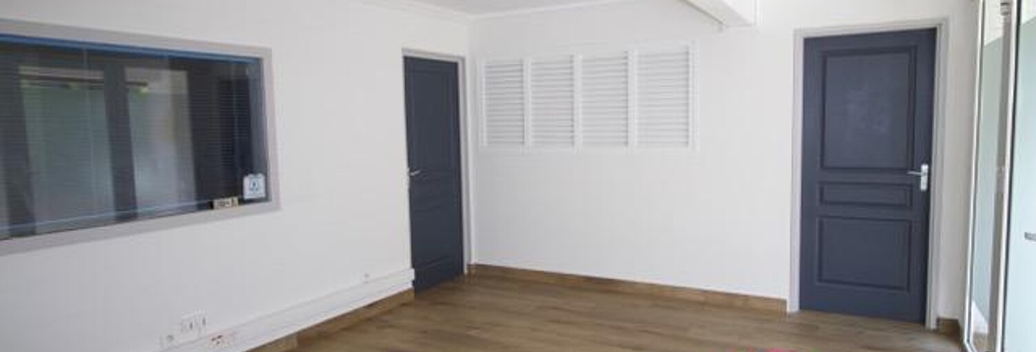 Commerce  75 m² à louer à Saint-André (97440)